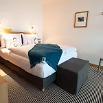 Am &