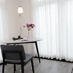 Am & 4*