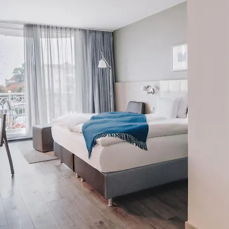 Hotel Am & 4*