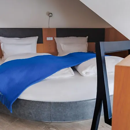Hotel Am & 4*