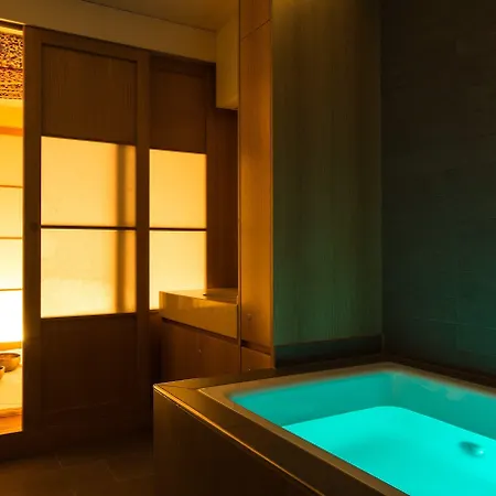 Am & Hotell 4*