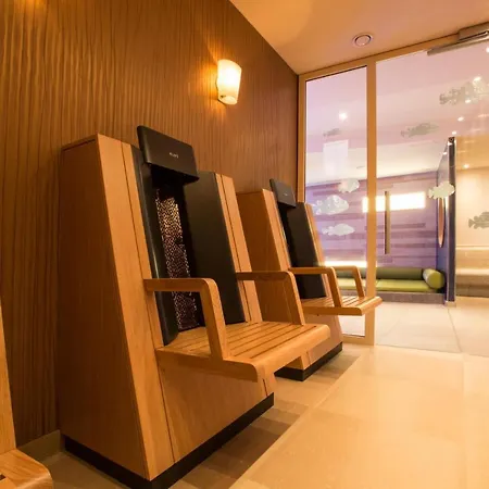 Am & Hotel 4*